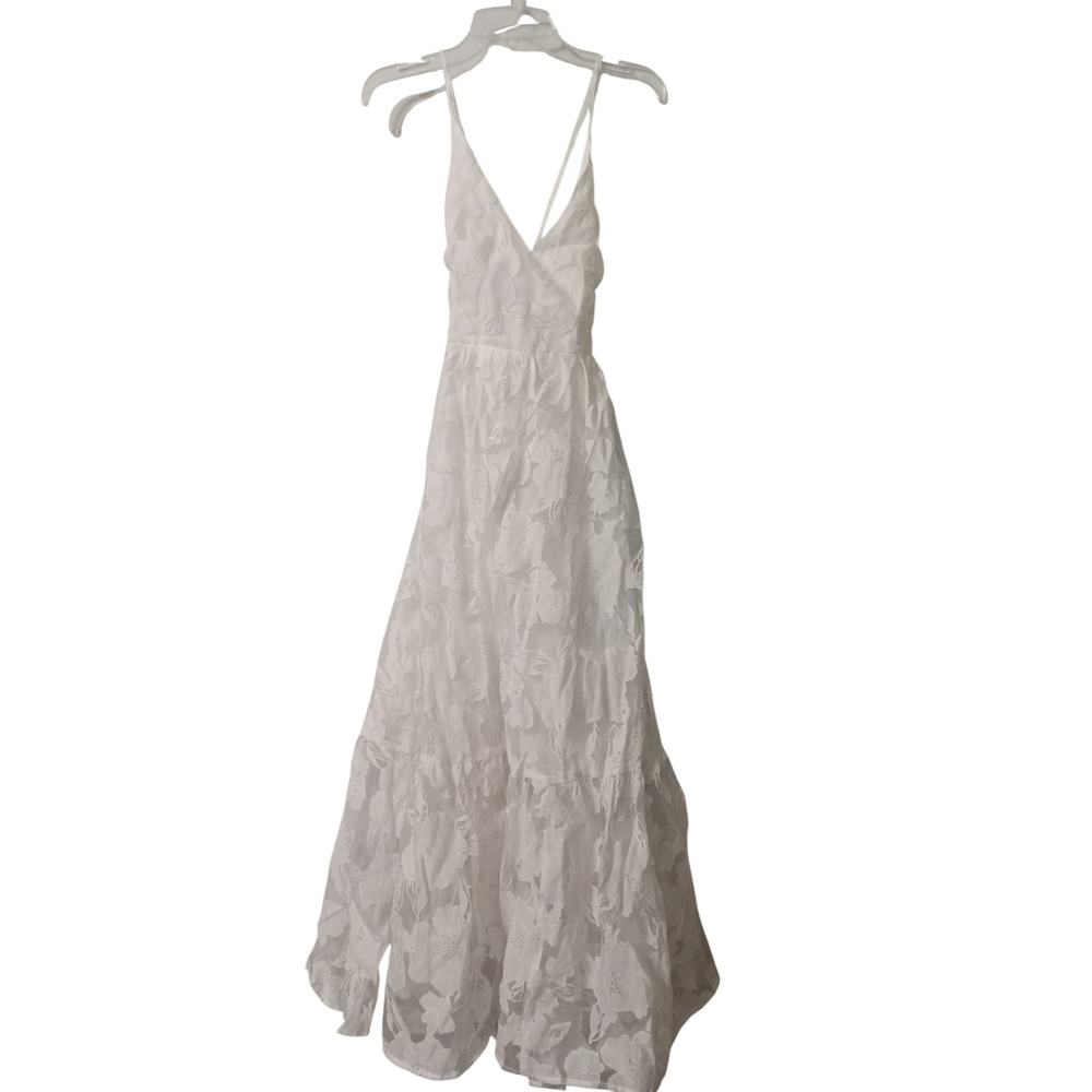 Lulus White Floral Burnout Maxi Dress Lace Up Back V-Neck Tiered Bridal Medium